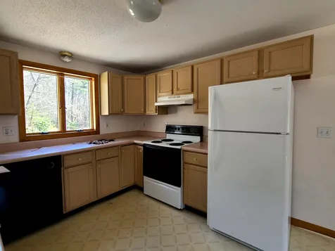 143 Wason Road Hudson NH 03051
