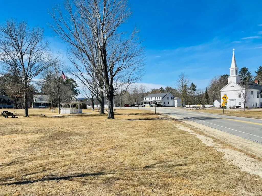 139 Hobart Hill Road Hebron NH 03241