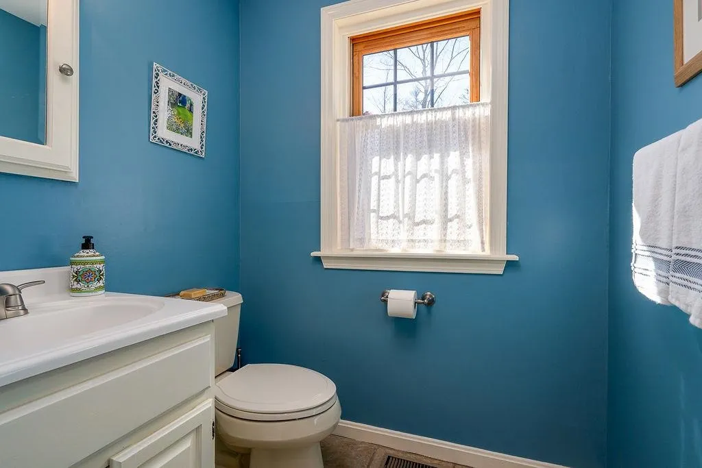 16 Fern Way Madbury NH 03823