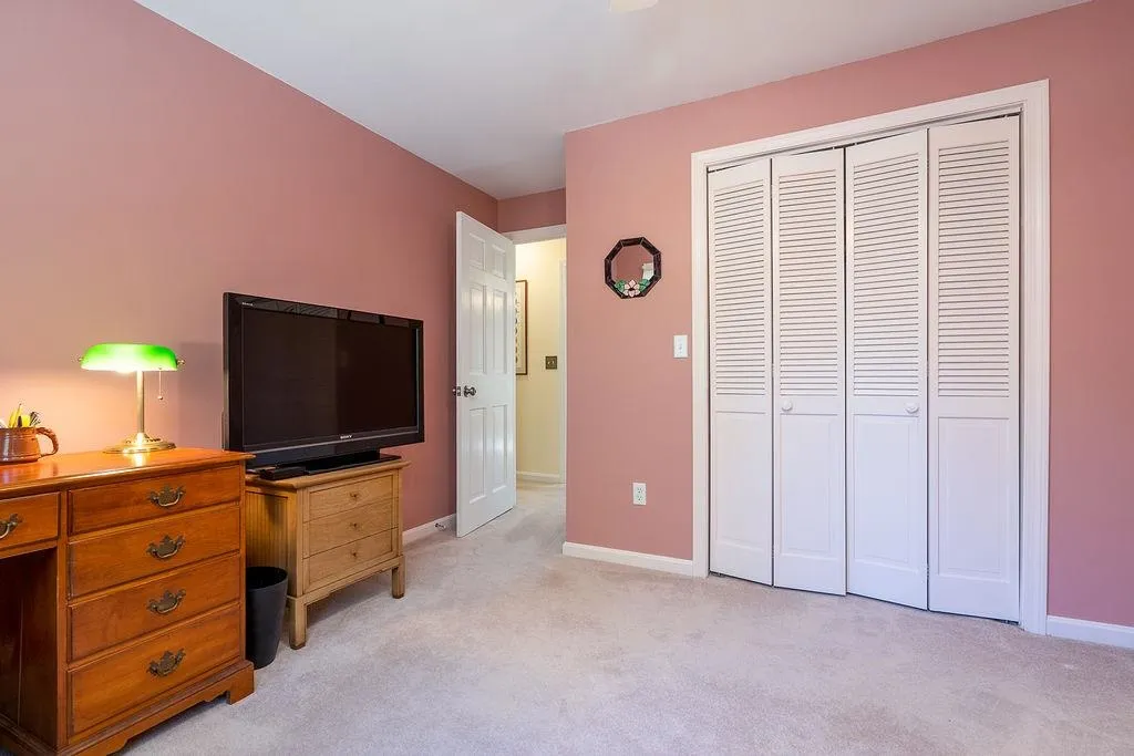 16 Fern Way Madbury NH 03823