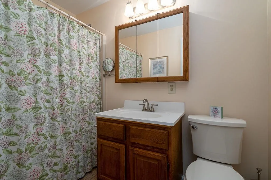 16 Fern Way Madbury NH 03823