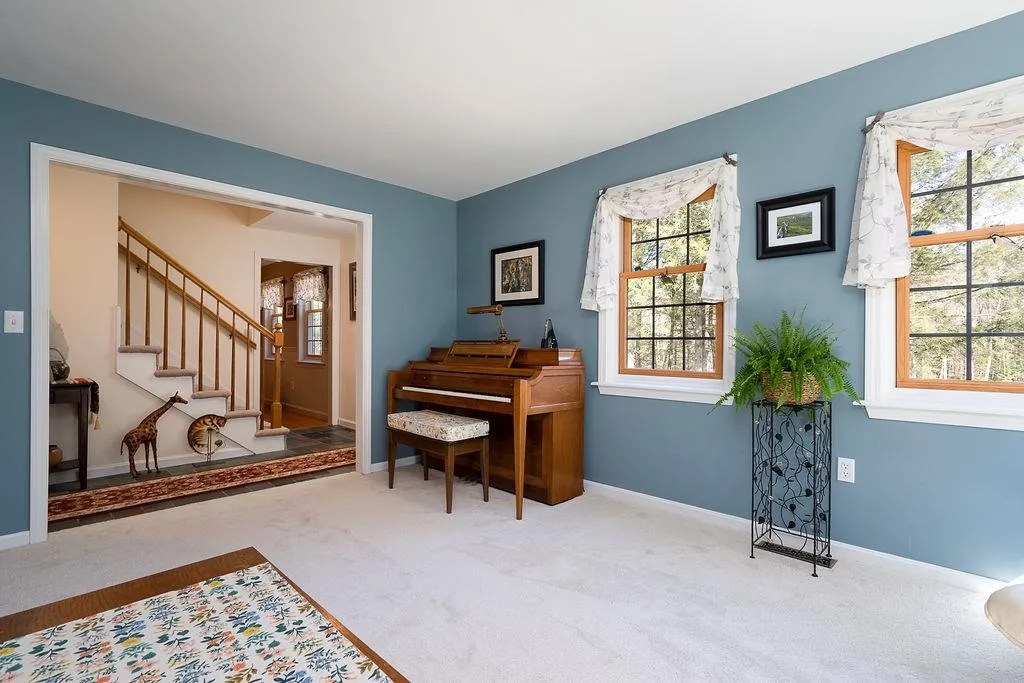 16 Fern Way Madbury NH 03823