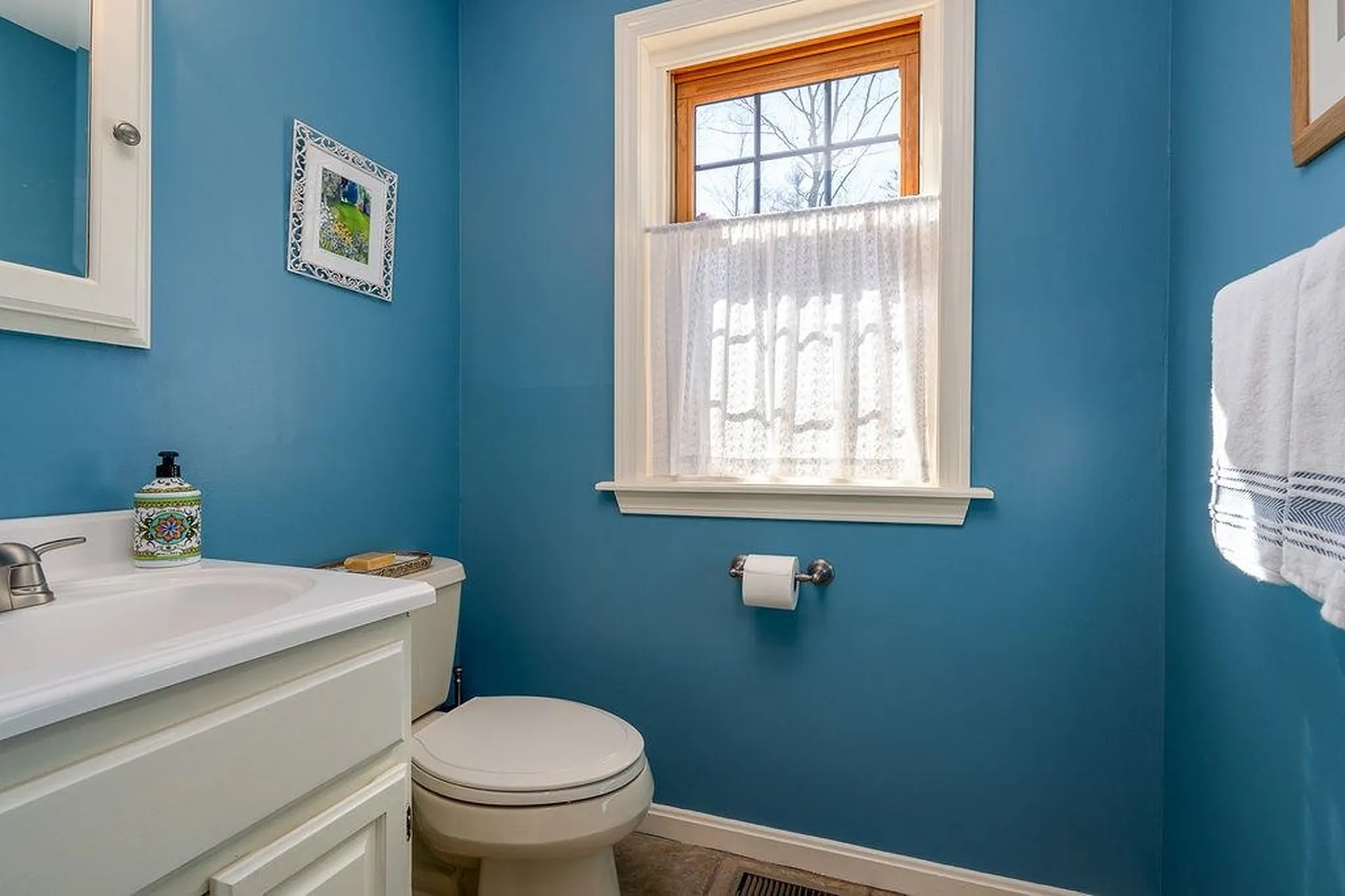 16 Fern Way Madbury NH 03823