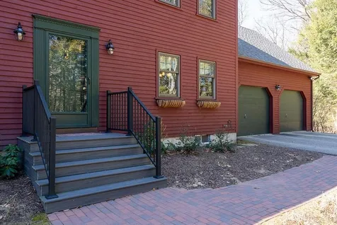 16 Fern Way Madbury NH 03823