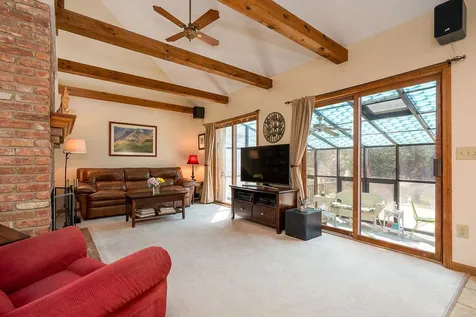 16 Fern Way Madbury NH 03823
