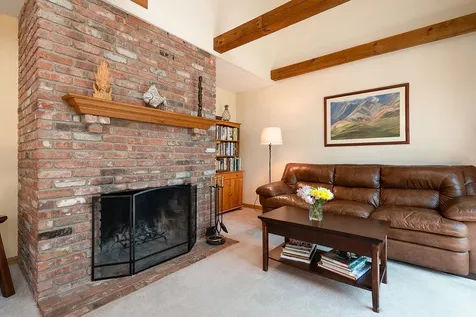 16 Fern Way Madbury NH 03823