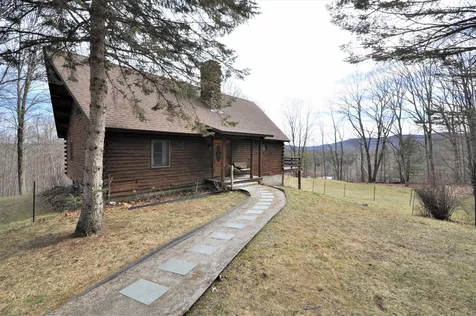 962 Old County Road Deering NH 03244