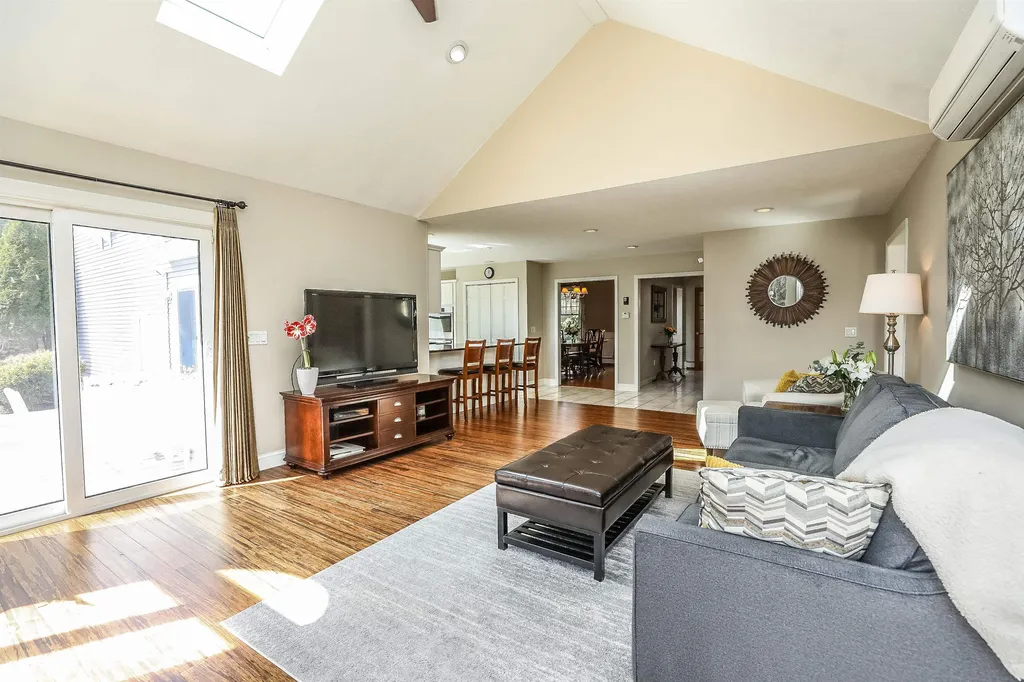 11 Baldwin Lane Bedford NH 03110
