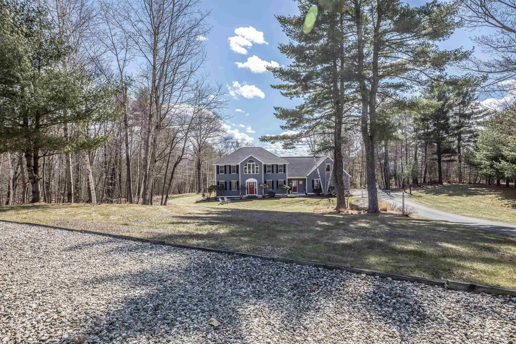 11 Baldwin Lane Bedford NH 03110