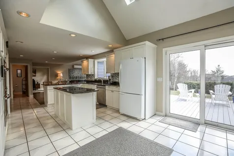 11 Baldwin Lane Bedford NH 03110