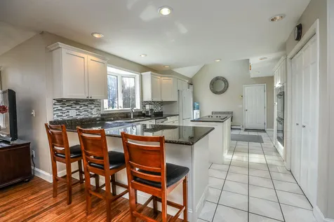 11 Baldwin Lane Bedford NH 03110