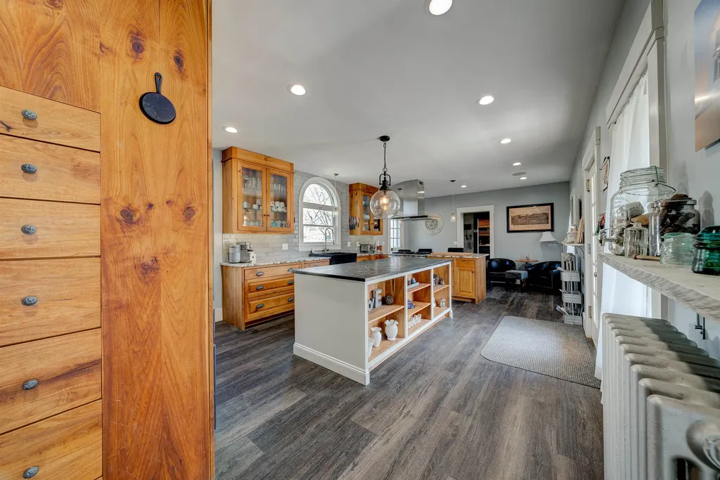 7 Pleasant Street Lebanon NH 03784