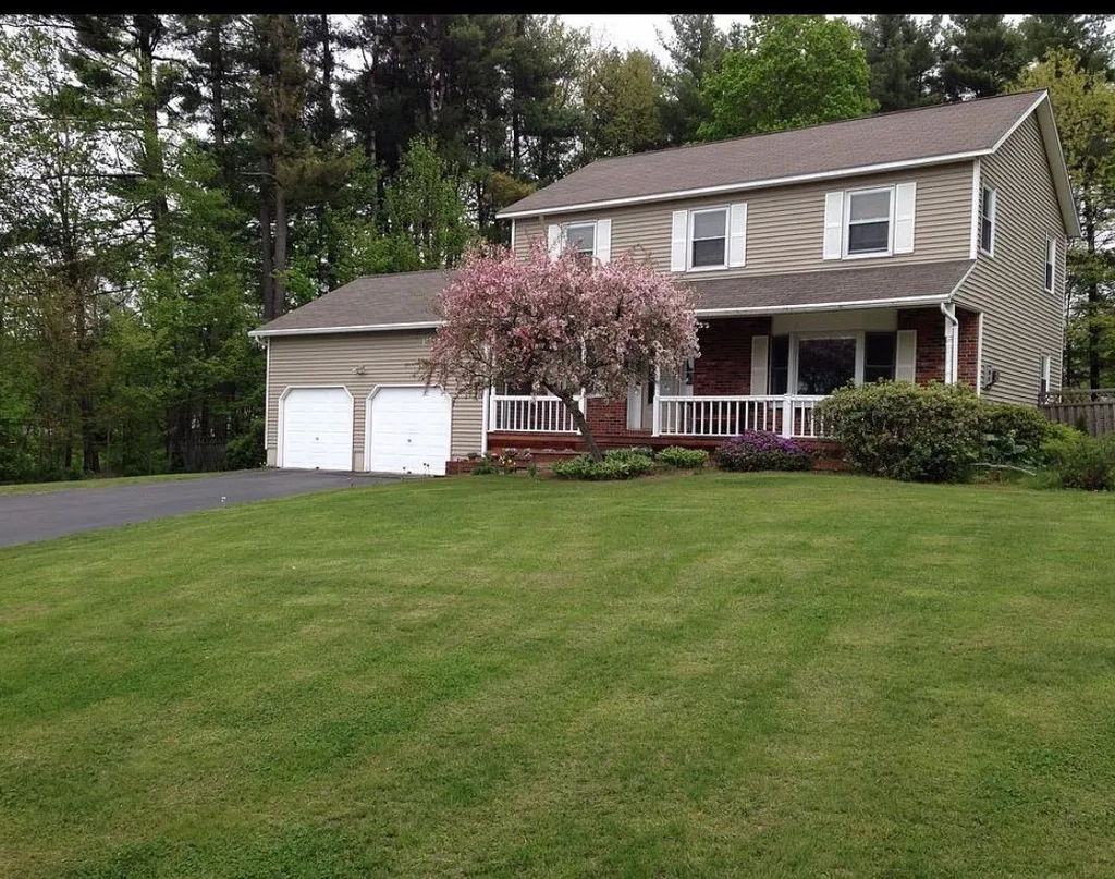 83 Kirby Lane Williston VT 05495