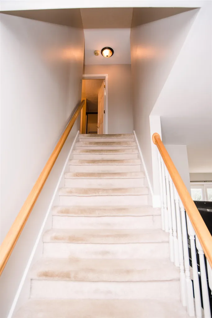 83 Kirby Lane Williston VT 05495