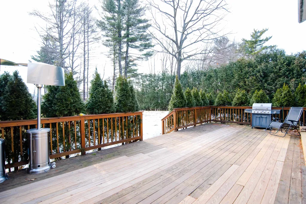 83 Kirby Lane Williston VT 05495