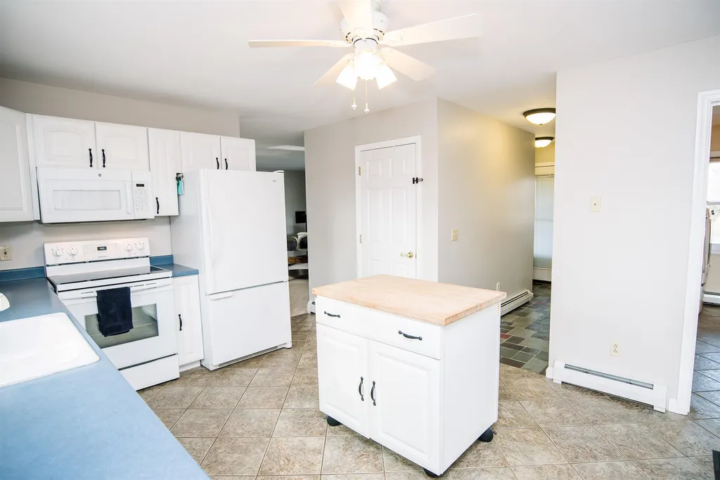 83 Kirby Lane Williston VT 05495