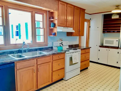 236 Route 103 Sunapee NH 03782