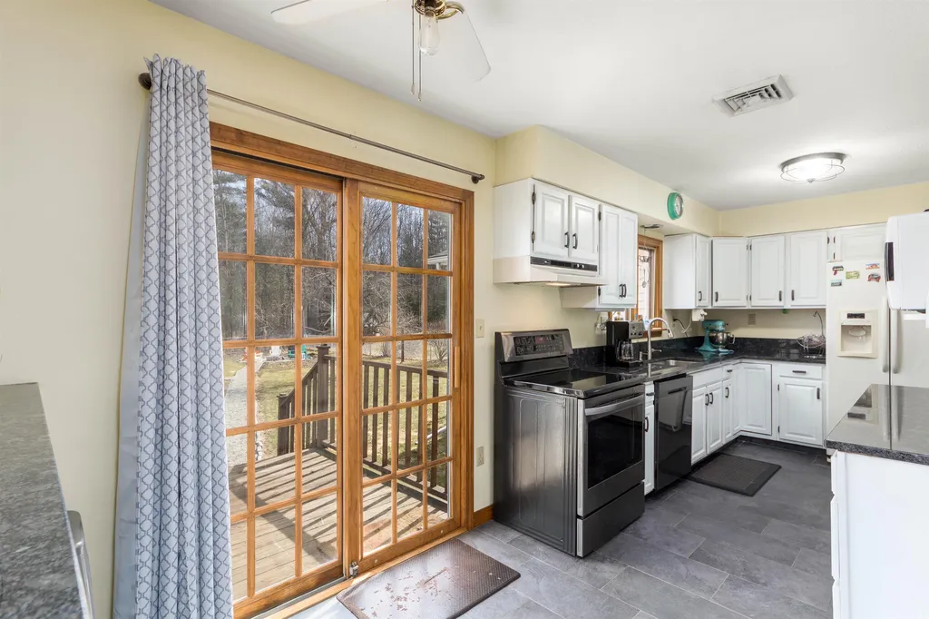 47 Turquoise Drive Colchester VT 05446