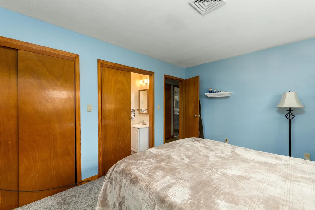 47 Turquoise Drive Colchester VT 05446