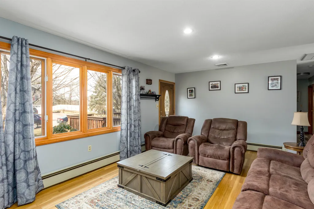 47 Turquoise Drive Colchester VT 05446