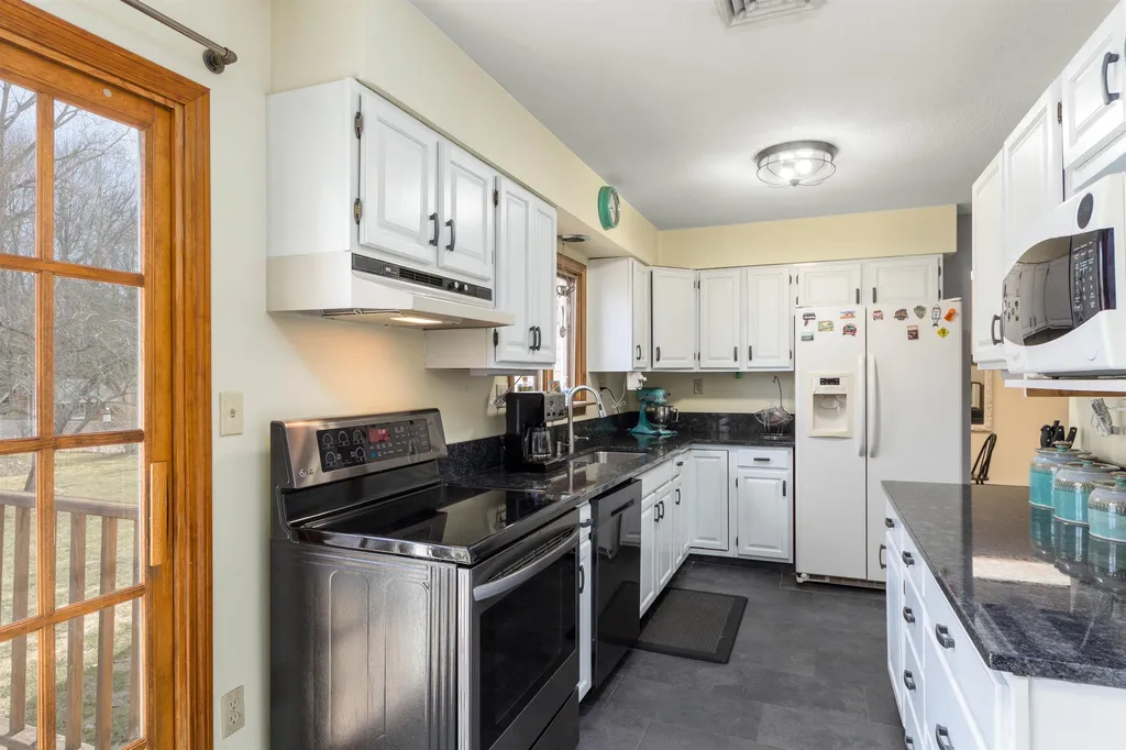 47 Turquoise Drive Colchester VT 05446