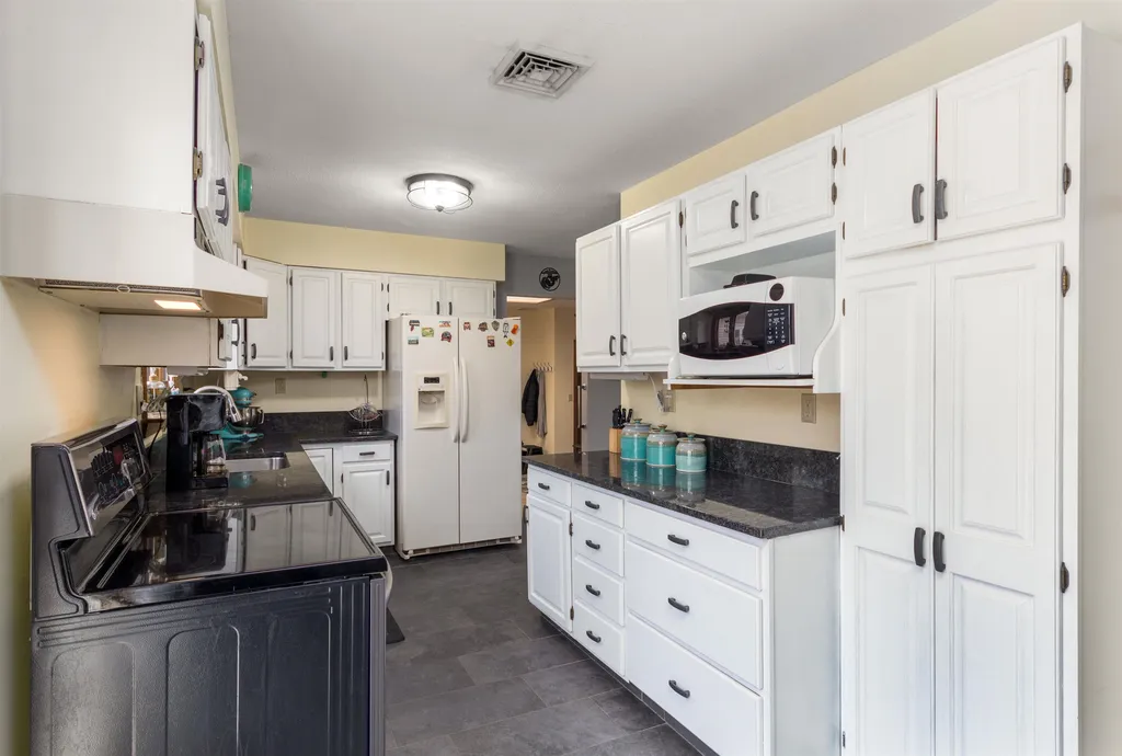 47 Turquoise Drive Colchester VT 05446