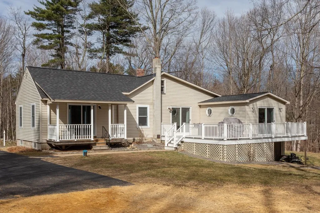 16 Happy Hollow Road Danville NH 03819