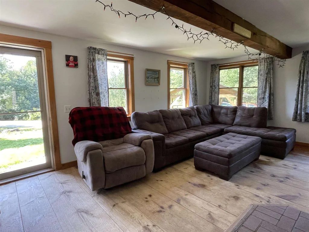 15 Maple View Drive Bradford NH 03221