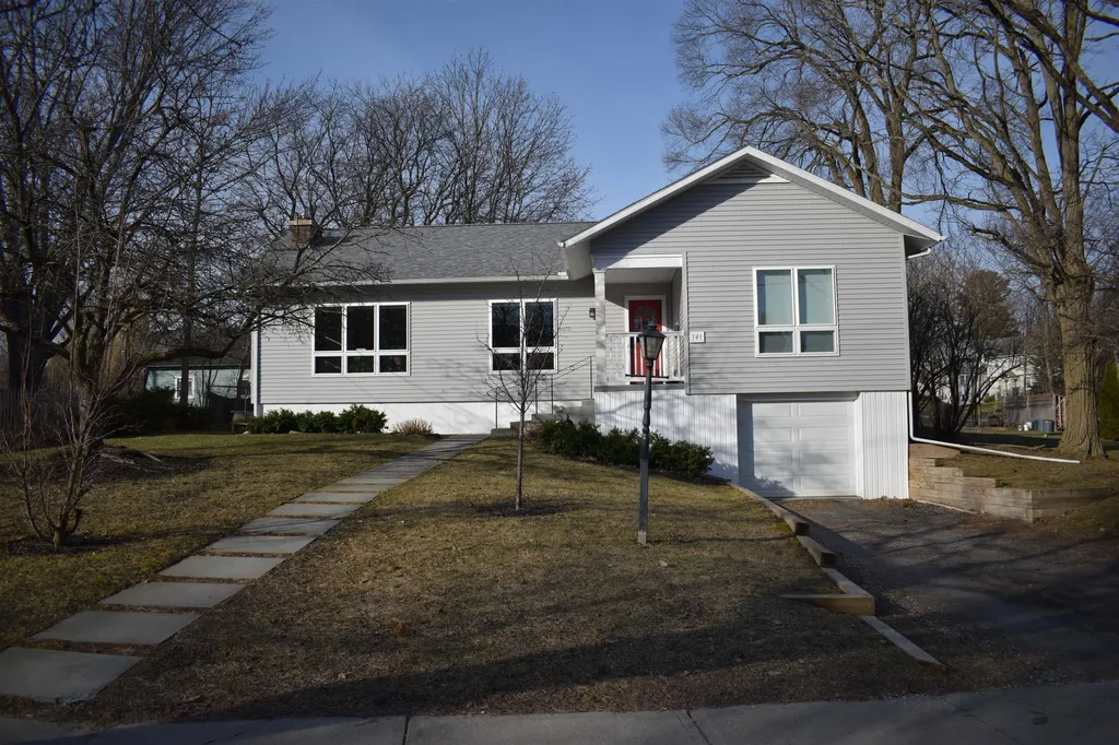 141 Weybridge Street Middlebury VT 05753