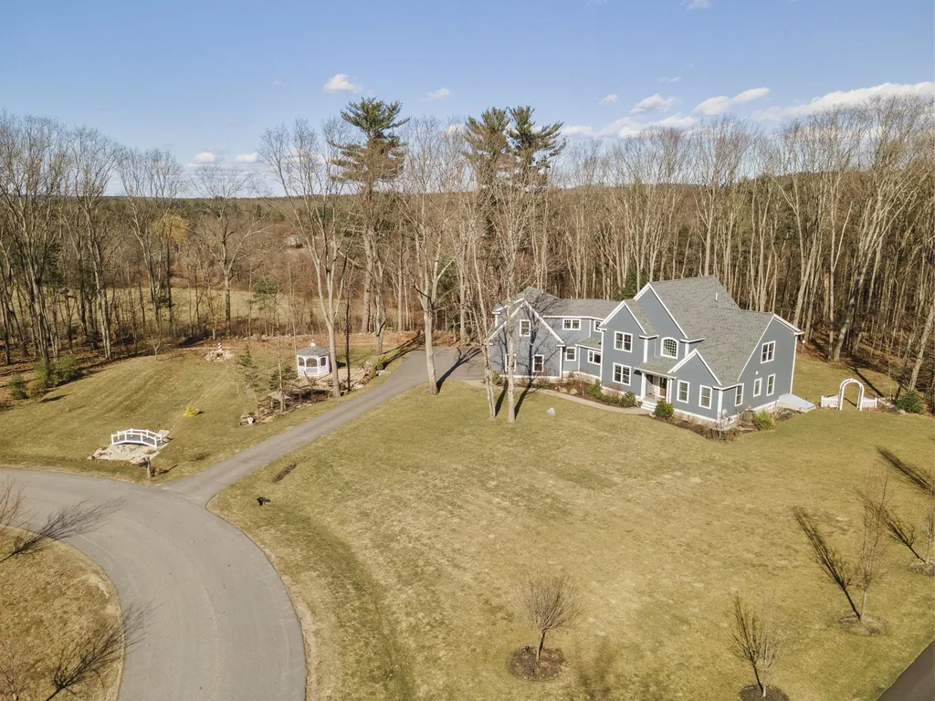 4 Sanctuary Drive Stratham NH 03885