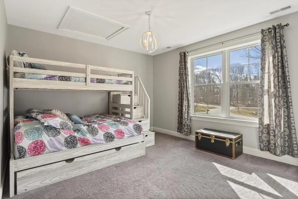 4 Sanctuary Drive Stratham NH 03885