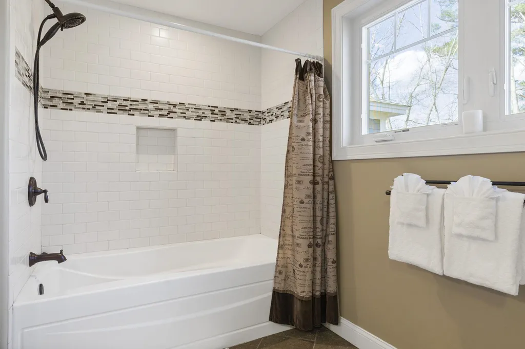 4 Sanctuary Drive Stratham NH 03885