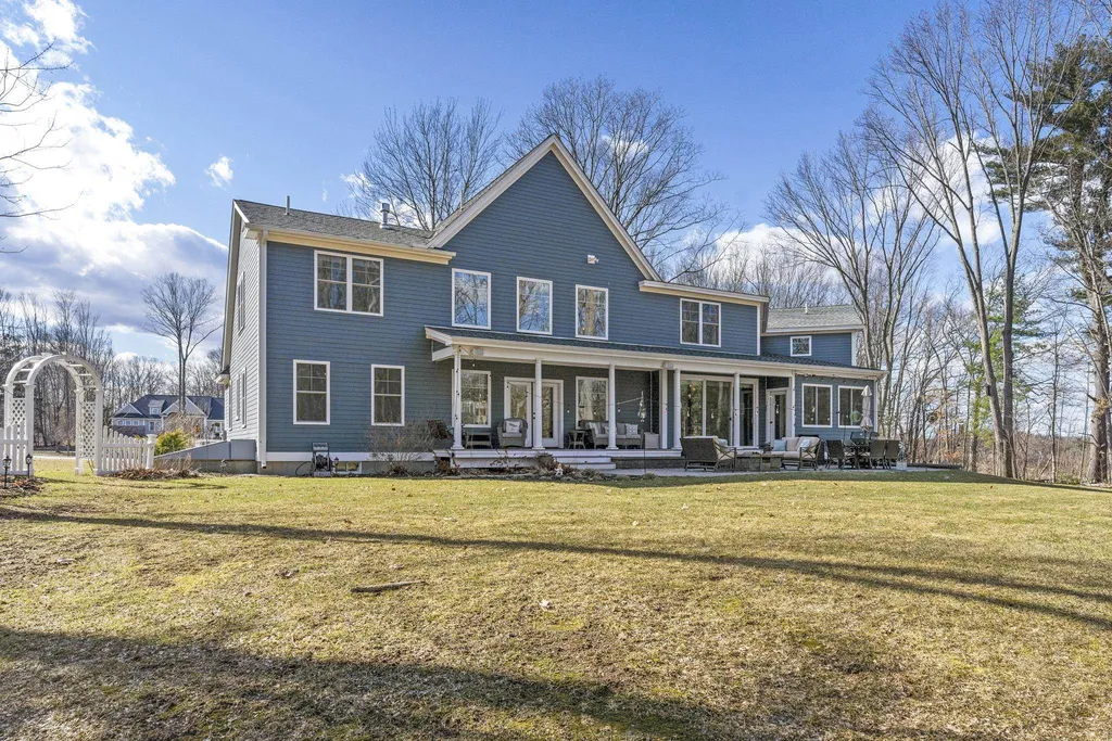 4 Sanctuary Drive Stratham NH 03885