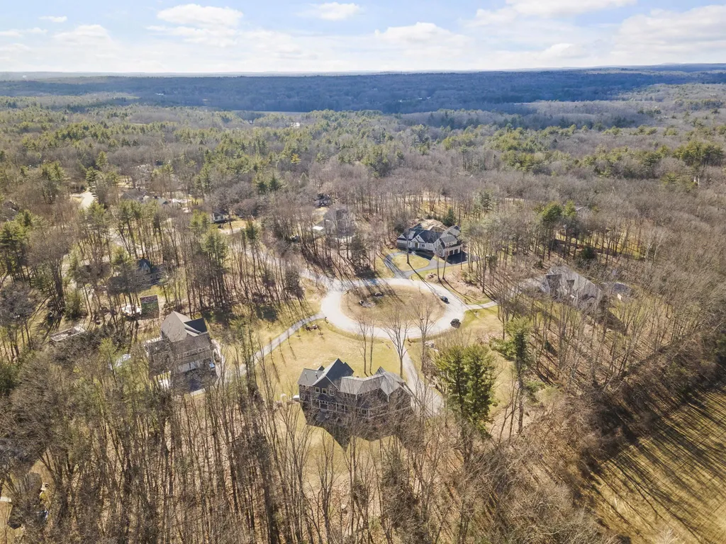 4 Sanctuary Drive Stratham NH 03885