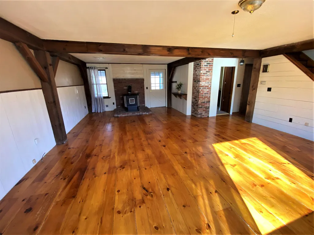 37 Ten Rod Road Rochester NH 03867