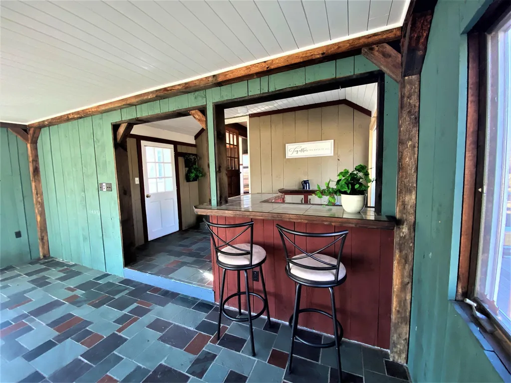 37 Ten Rod Road Rochester NH 03867
