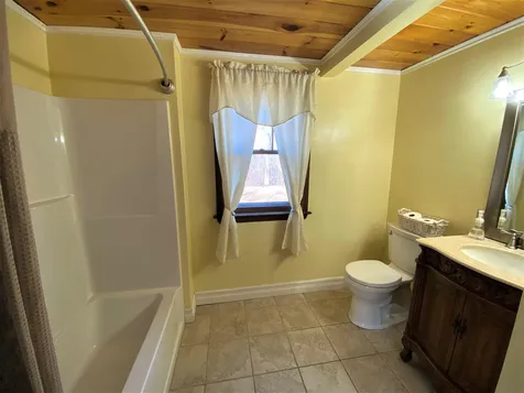 37 Ten Rod Road Rochester NH 03867