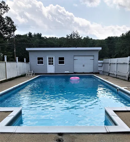 37 Ten Rod Road Rochester NH 03867