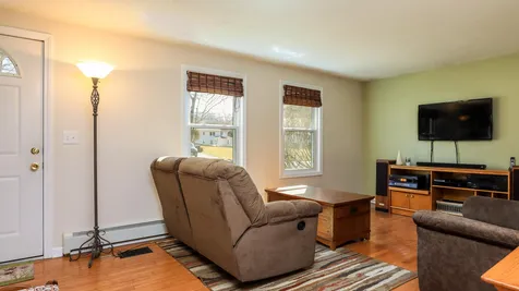14 Penobscot Road Nashua NH 03062