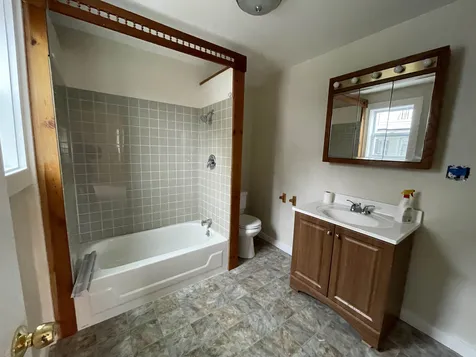 323 Spruce Street Manchester NH 03103