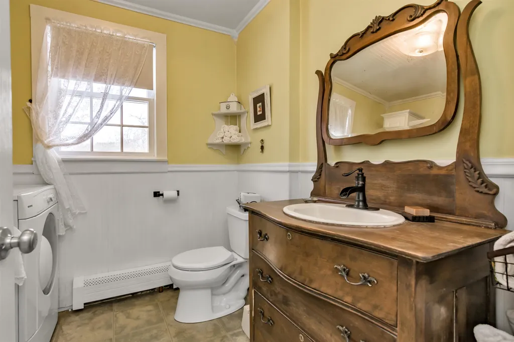 47 Dutton Road Pelham NH 03076