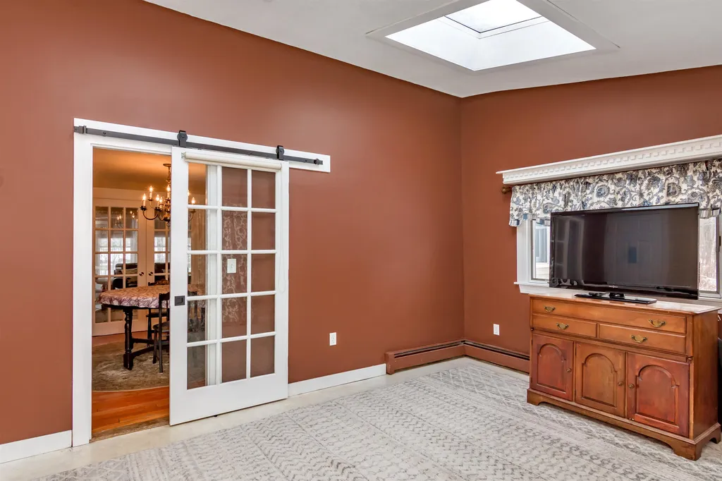 47 Dutton Road Pelham NH 03076
