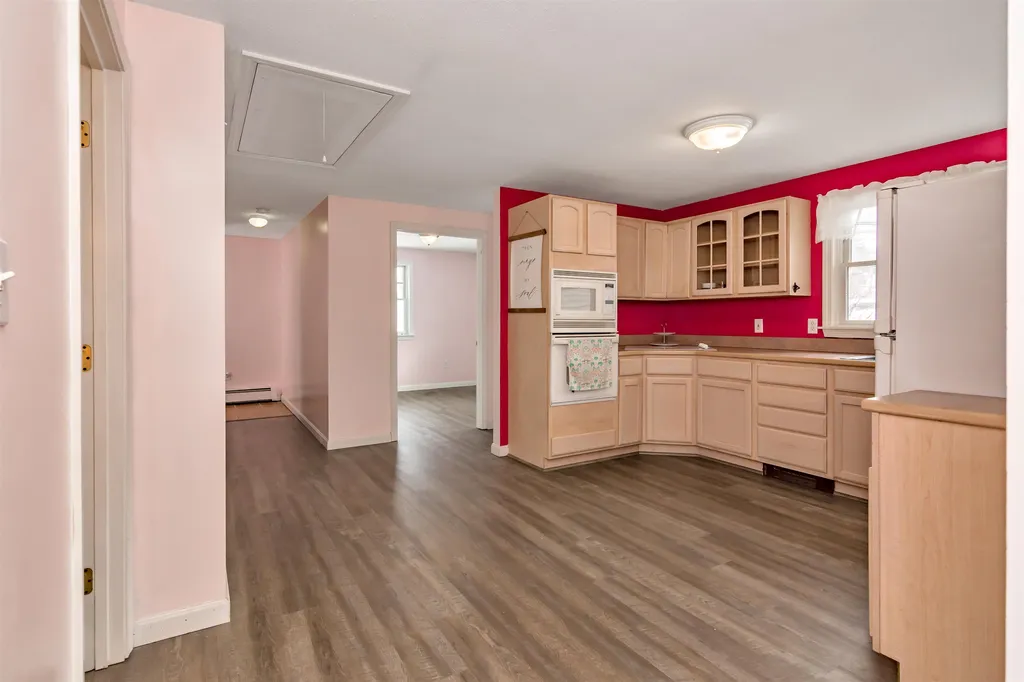 47 Dutton Road Pelham NH 03076
