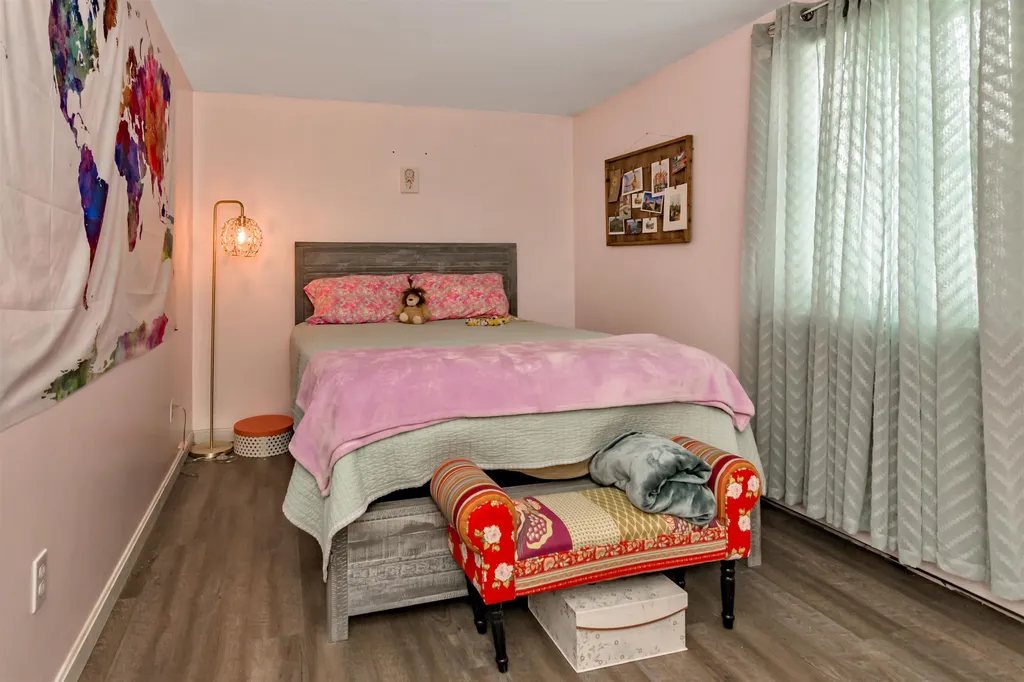47 Dutton Road Pelham NH 03076