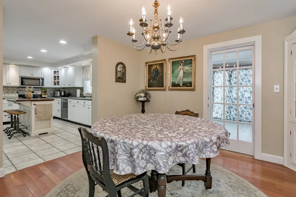 47 Dutton Road Pelham NH 03076