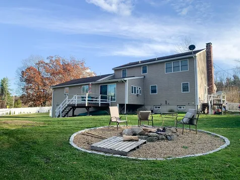 47 Dutton Road Pelham NH 03076