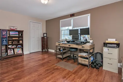 47 Dutton Road Pelham NH 03076