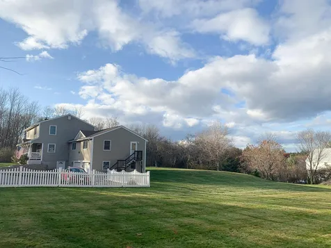 47 Dutton Road Pelham NH 03076