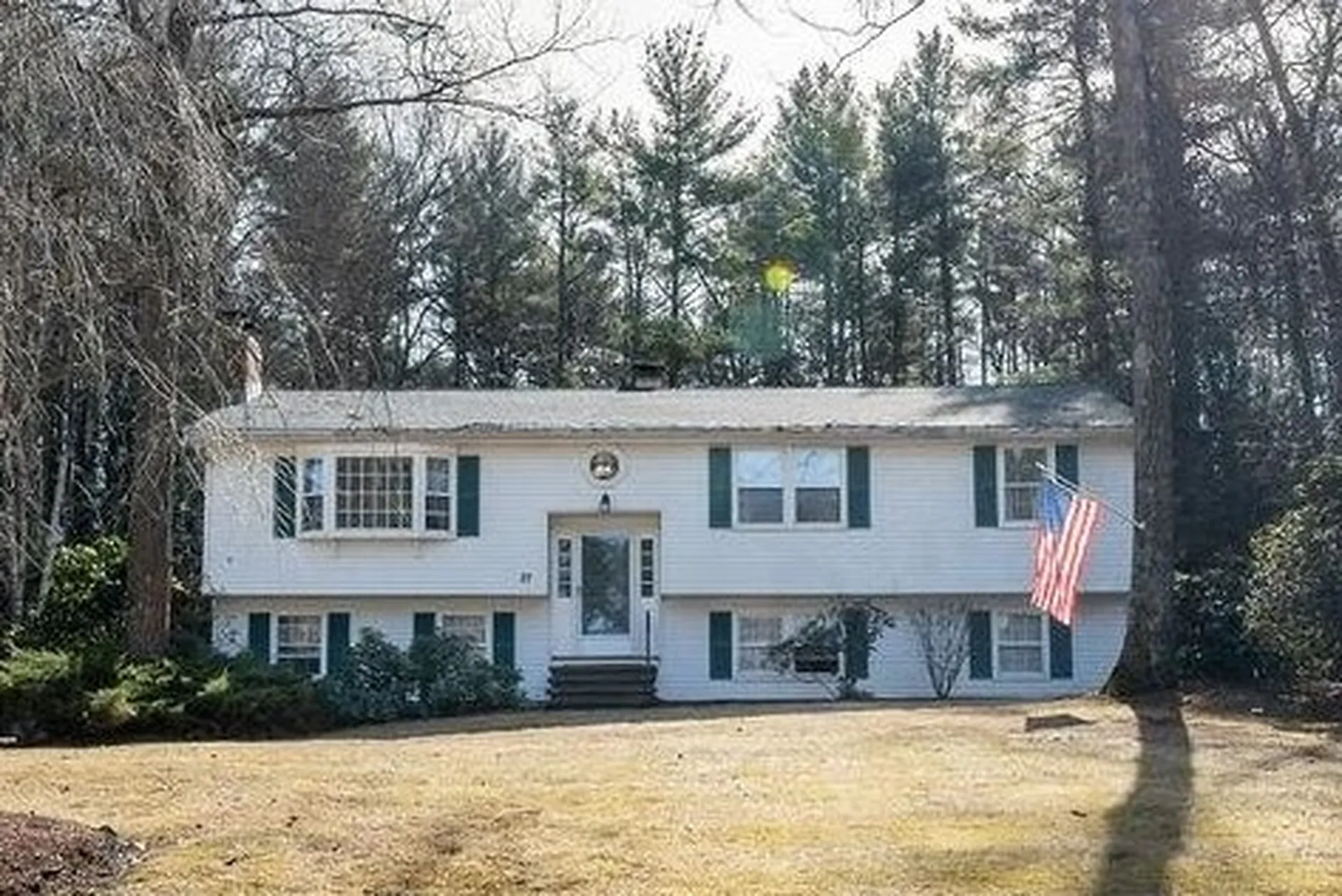 27 Sparhawk Drive Londonderry NH 03053