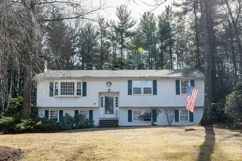 27 Sparhawk Drive Londonderry NH 03053